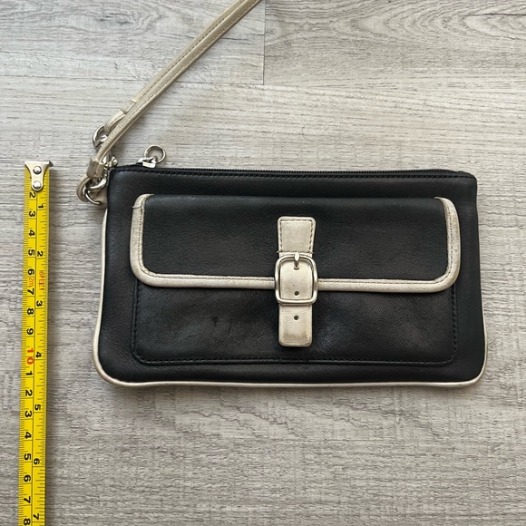 Vtg Coach Leather Black Wristlet Wallet Clutch - Picture 2 of 8